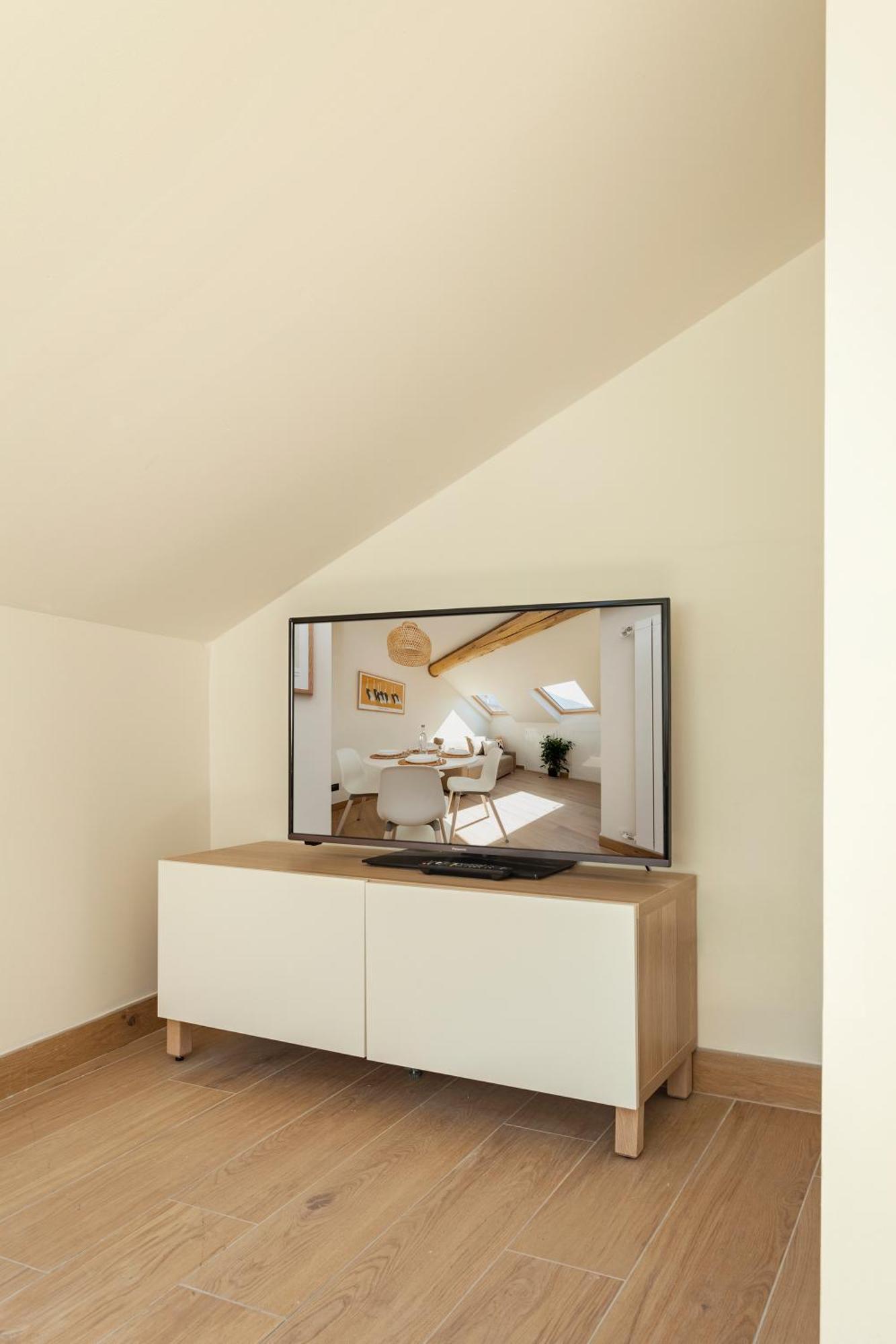 Apartment Mansarda Sul Di Como